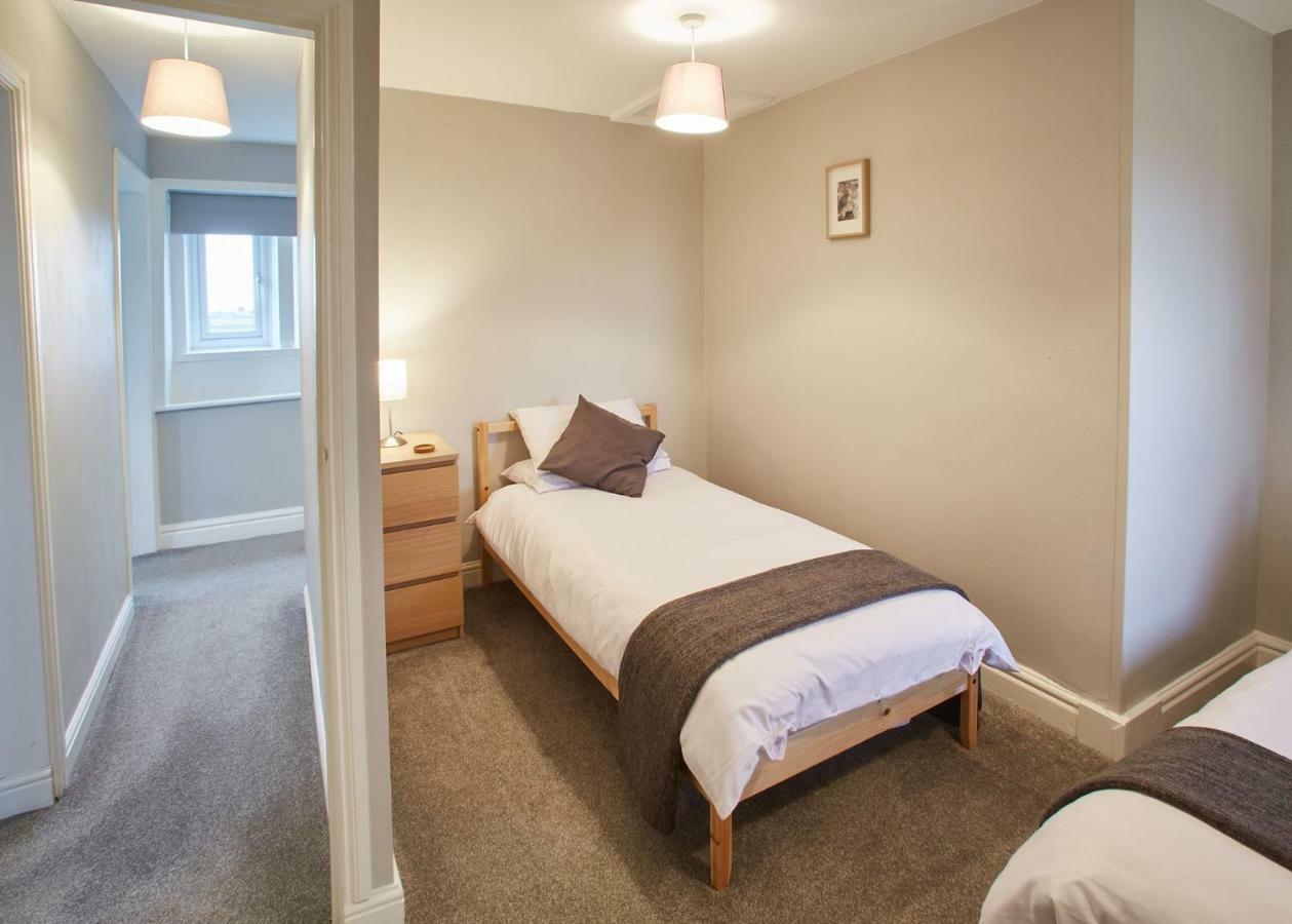 Host & Stay - Cosy Cottage Emley Exterior foto
