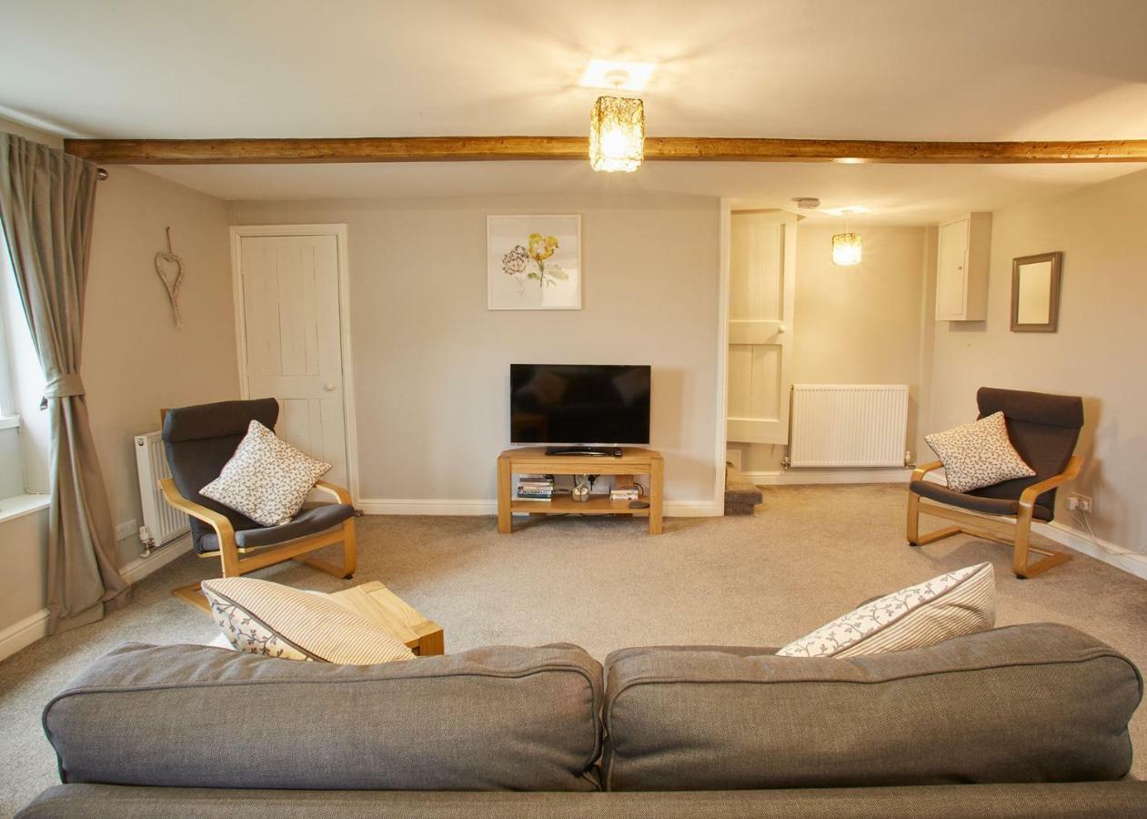 Host & Stay - Cosy Cottage Emley Exterior foto