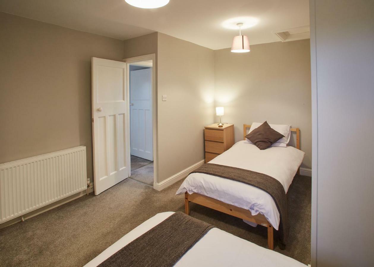 Host & Stay - Cosy Cottage Emley Exterior foto