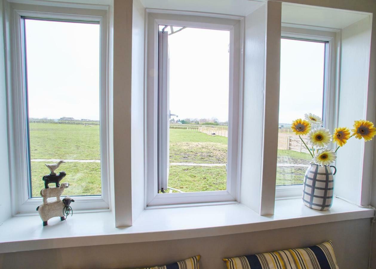 Host & Stay - Cosy Cottage Emley Exterior foto
