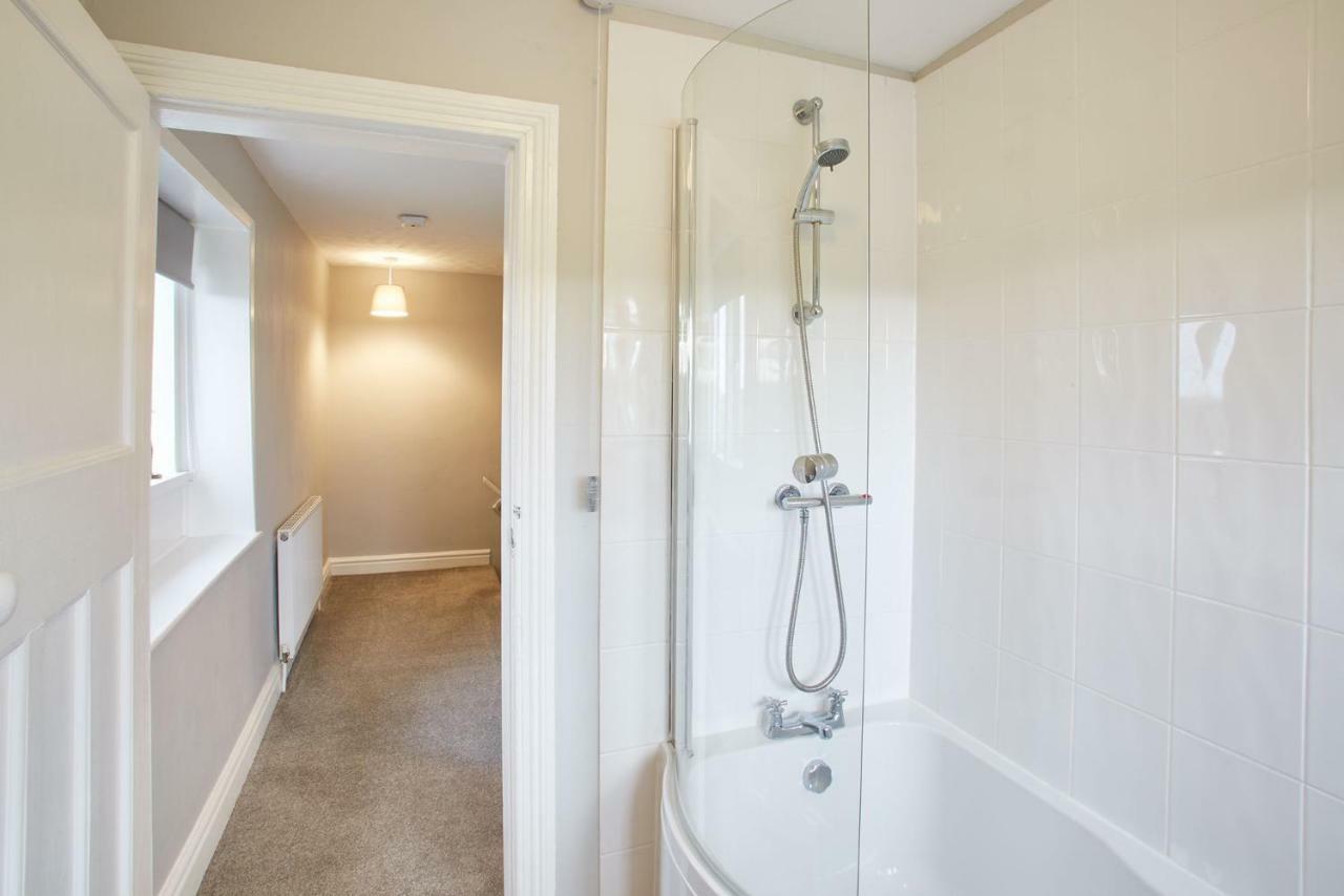 Host & Stay - Cosy Cottage Emley Exterior foto
